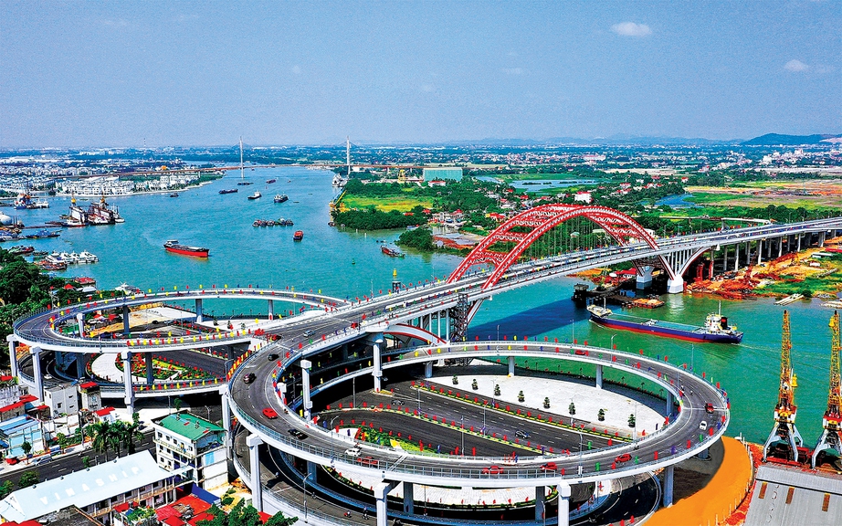 Từ &ldquo;x&eacute; r&agrave;o&rdquo; đến mở lối tư duy - Ảnh 1.