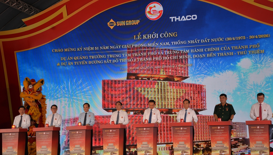 TP.HCM khởi c&ocirc;ng 4 dự &aacute;n trọng điểm, trao quyết định đầu tư si&ecirc;u cảng Cần Giờ- Ảnh 2.