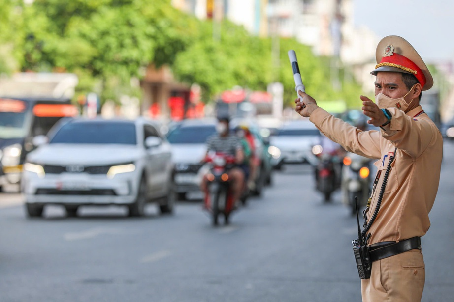 Hơn 11.400 t&agrave;i xế vi phạm nồng độ cồn trong 4 ng&agrave;y nghỉ lễ, tai nạn giảm mạnh- Ảnh 1.