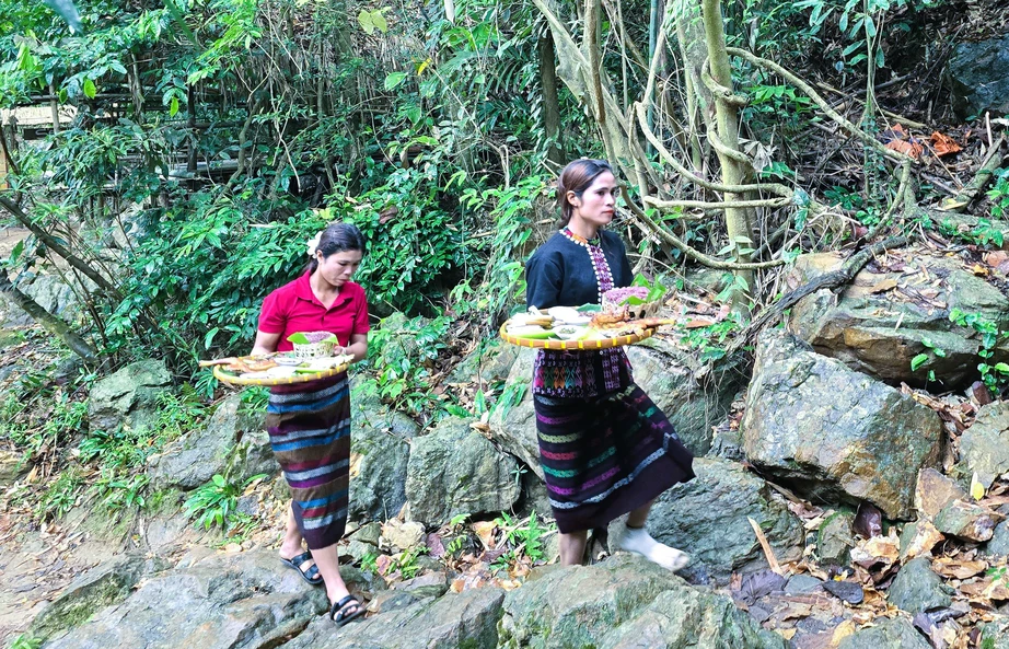 Kh&aacute;m ph&aacute; th&aacute;c T&agrave; Puồng b&ecirc;n tuyến đường Hồ Ch&iacute; Minh qua Quảng Trị- Ảnh 4.