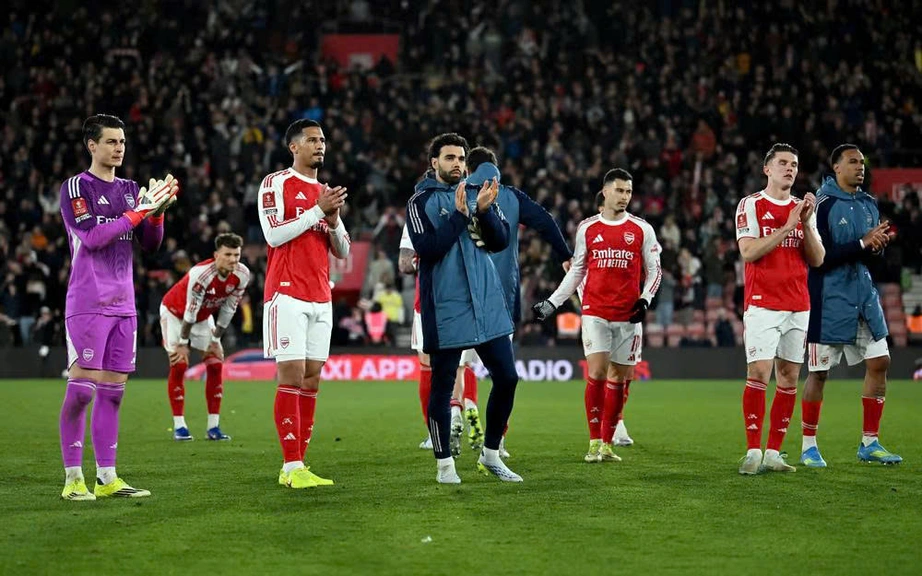Mất li&ecirc;n tiếp hai danh hiệu, HLV Arteta vẫn ra sức bảo vệ cầu thủ Arsenal- Ảnh 2.