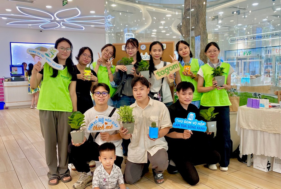 “Thu gom vỏ hộp, lan tỏa sống xanh 2026”: từ hành động nhỏ đến vòng tuần hoàn xanh- Ảnh 2. “Thu gom vỏ hộp, lan tỏa sống xanh 2026”: từ hành động nhỏ đến vòng tuần hoàn xanh- Ảnh 2.