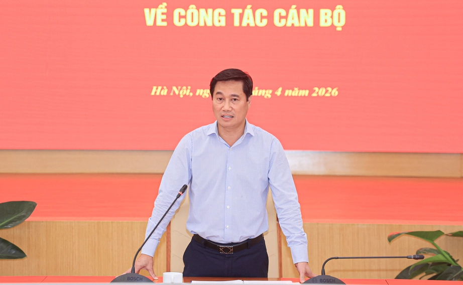 Bộ Xây dựng điều động, bổ nhiệm nhiều cán bộ chủ chốt- Ảnh 2. Bộ Xây dựng điều động, bổ nhiệm nhiều cán bộ chủ chốt- Ảnh 2.