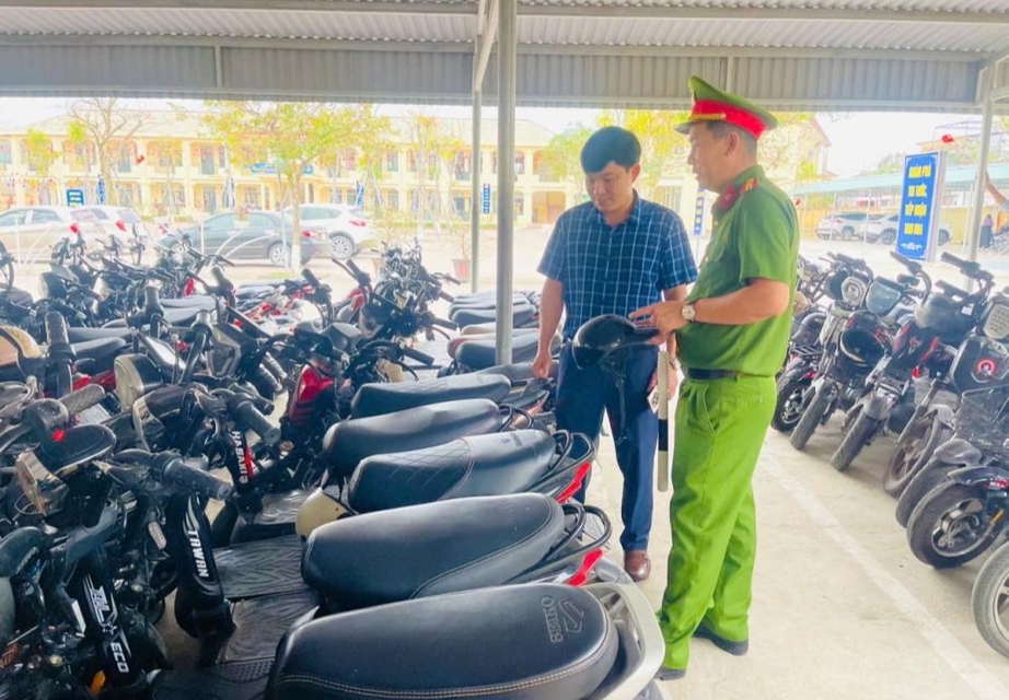 Hà Tĩnh: Ngăn ngừa nguy cơ tai nạn giao thông từ những chiếc xe điện độ, chế- Ảnh 1. Hà Tĩnh: Ngăn ngừa nguy cơ tai nạn giao thông từ những chiếc xe điện độ, chế- Ảnh 1.