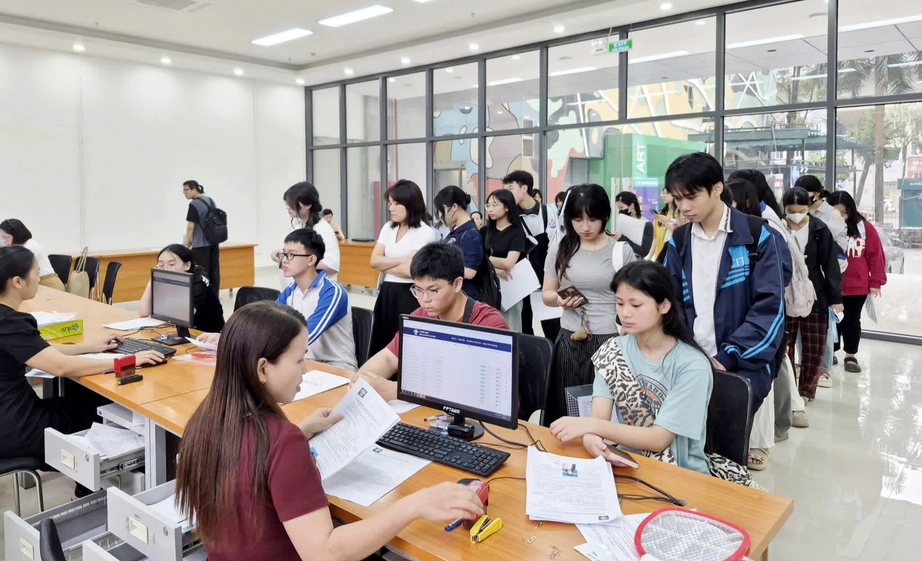 Thi năng khiếu Trường Đại học Kiến tr&uacute;c H&agrave; Nội năm 2026 được mang những g&igrave;?- Ảnh 1.
