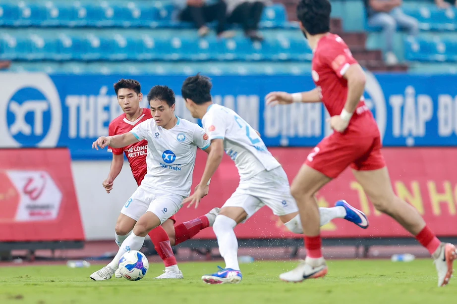 V-League: Thắng dễ Nam Định, Thể C&ocirc;ng Viettel củng cố ng&ocirc;i nh&igrave; bảng- Ảnh 2.