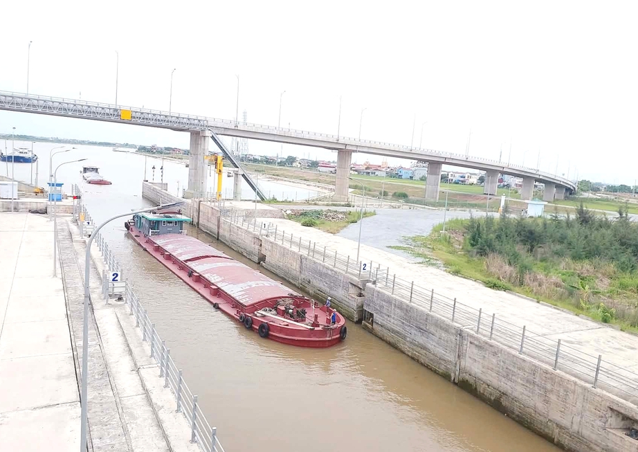 Khai th&aacute;c trở lại k&ecirc;nh Nghĩa Hưng sau 3 th&aacute;ng dừng vận h&agrave;nh- Ảnh 1.