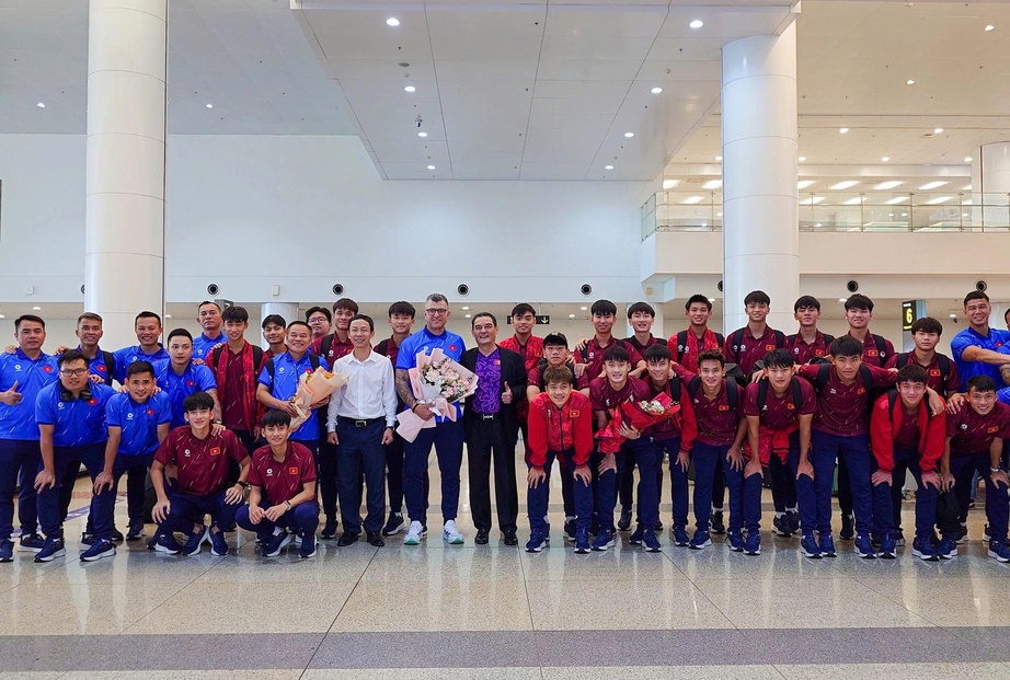 HLV Roland h&agrave;i l&ograve;ng với U17 Việt Nam sau giải U17 ch&acirc;u &Aacute; 2026- Ảnh 2.