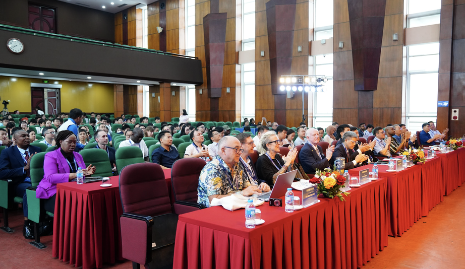 Trường Đại học X&acirc;y dựng H&agrave; Nội th&uacute;c đẩy xu hướng x&acirc;y dựng an to&agrave;n, bền vững- Ảnh 4.