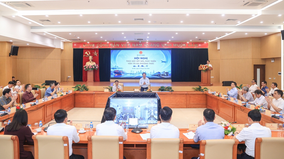 Bộ trưởng Trần Hồng Minh: Vận tải đa phương thức là bài toán cạnh tranh quốc gia- Ảnh 2. Bộ trưởng Trần Hồng Minh: Vận tải đa phương thức là bài toán cạnh tranh quốc gia- Ảnh 2.