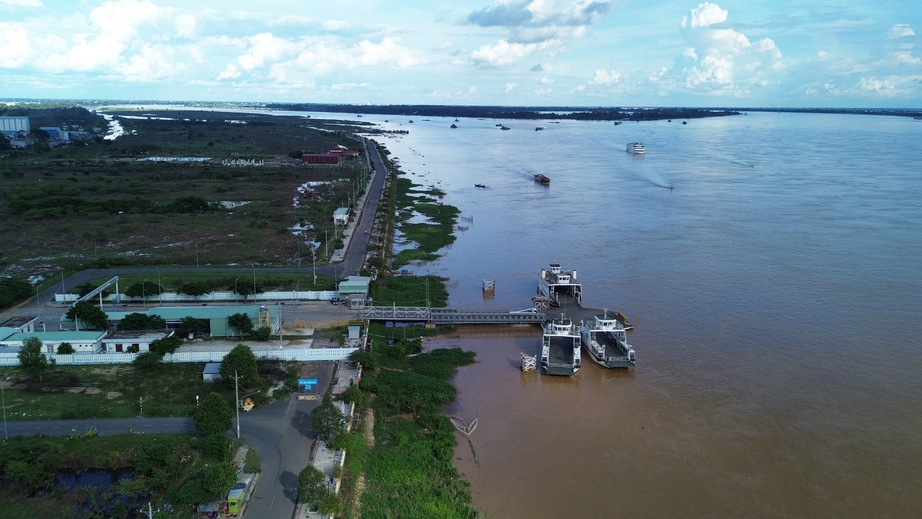 Đồng Th&aacute;p: Nghi&ecirc;n cứu dời trung t&acirc;m h&agrave;nh ch&iacute;nh về C&aacute;i B&egrave;, sau năm 2030- Ảnh 2.