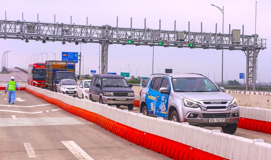 Thu hơn 590 tỷ đồng từ 5 tuyến cao tốc do Nh&agrave; nước đầu tư- Ảnh 1.
