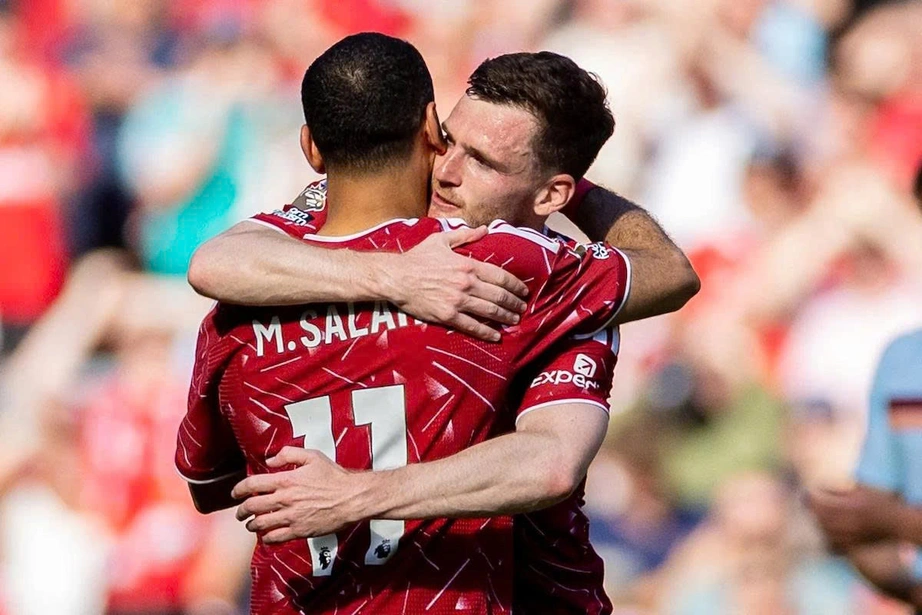 Ngoại hạng Anh: Chia điểm với Brentford, Liverpool vẫn gi&agrave;nh v&eacute; dự Champions League- Ảnh 1.
