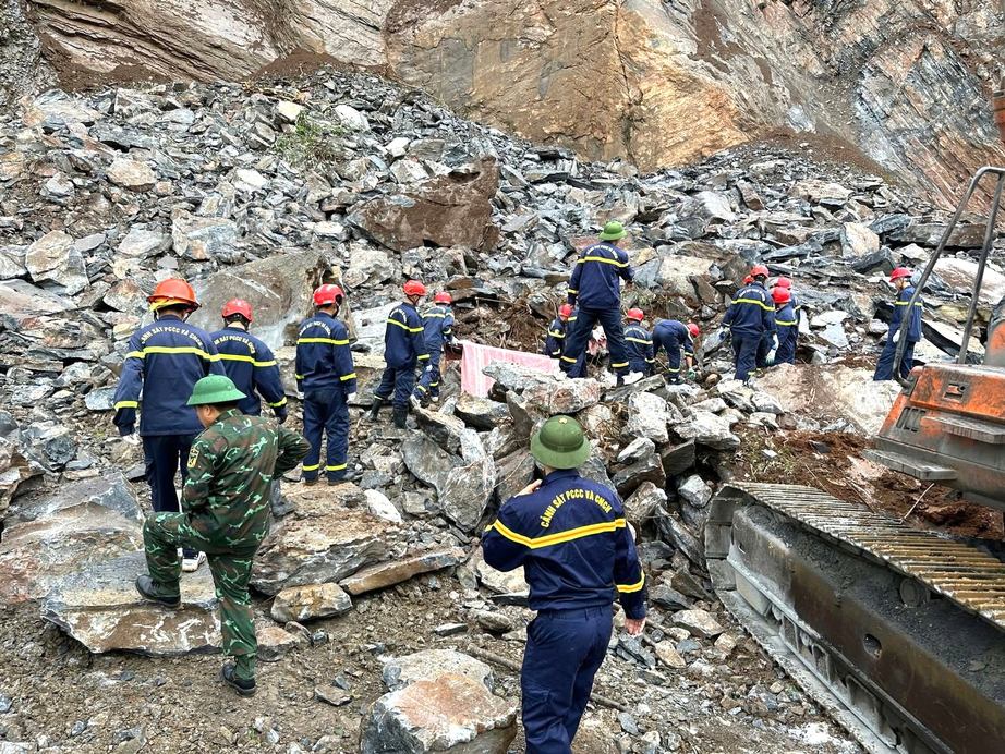 Khởi tố chủ mỏ vụ sạt lở đ&aacute; khiến 3 người tử vong ở Thanh H&oacute;a- Ảnh 1.