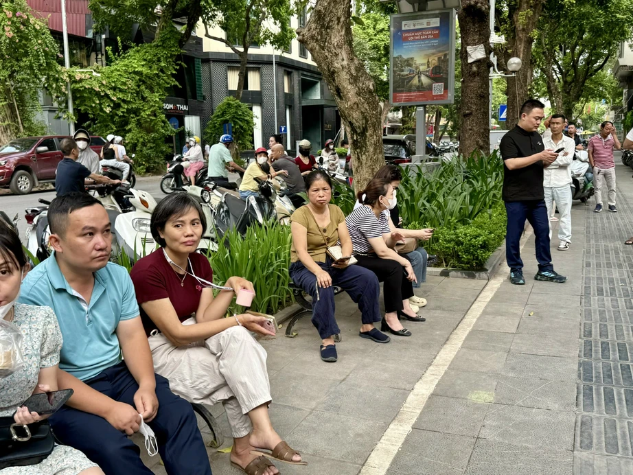Gần 125.000 th&iacute; sinh H&agrave; Nội bước v&agrave;o m&ocirc;n thi đầu ti&ecirc;n, gi&agrave;nh suất lớp 10- Ảnh 4.
