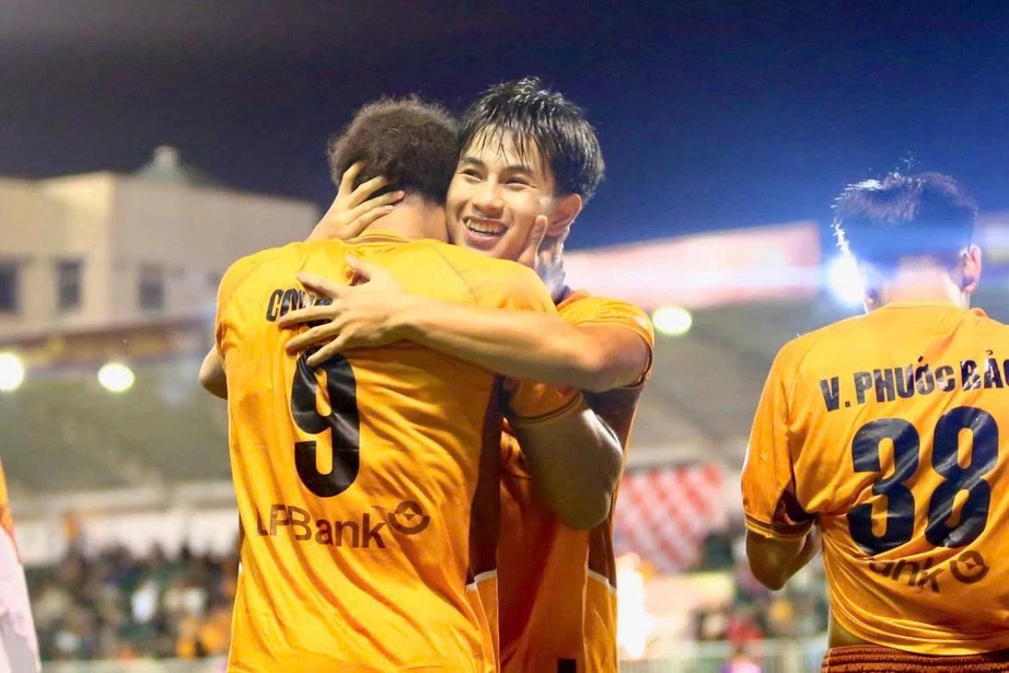 V-League: HAGL ngược d&ograve;ng đ&aacute;nh bại H&agrave; Nội FC- Ảnh 1.
