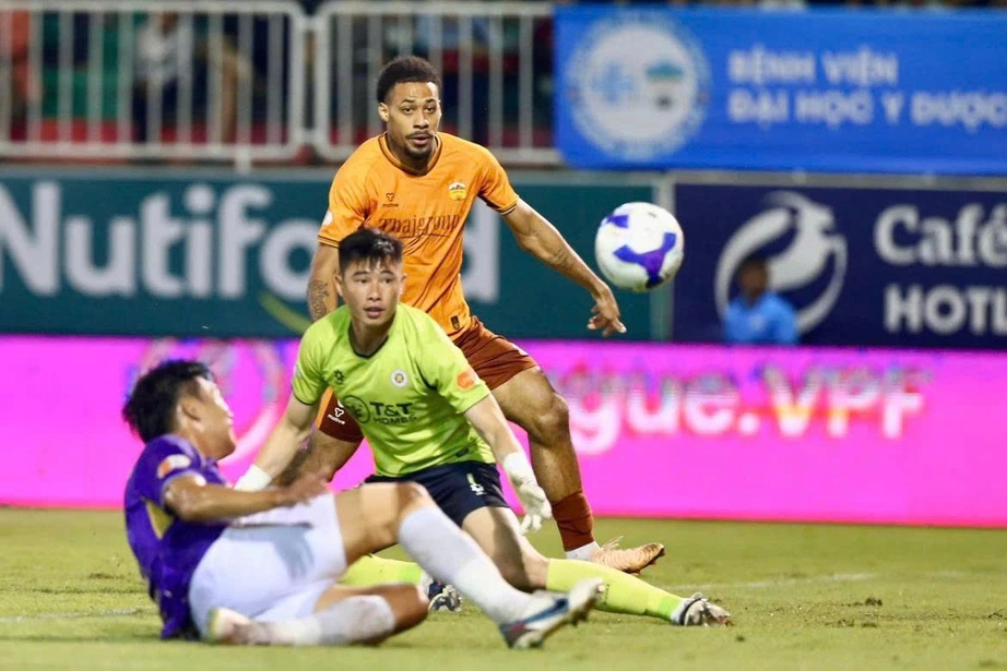 V-League: HAGL ngược d&ograve;ng đ&aacute;nh bại H&agrave; Nội FC- Ảnh 2.