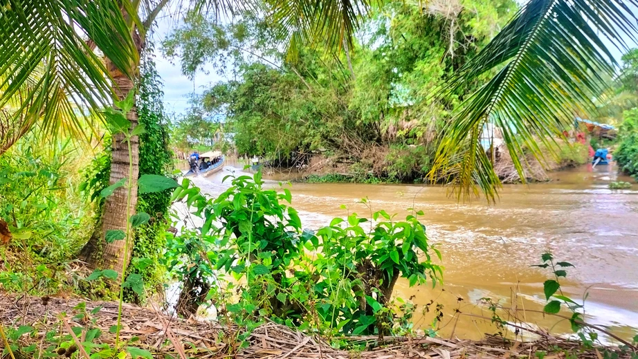 Lật thuyền chở kh&aacute;ch v&agrave;o ch&ugrave;a Hưng Thiện: Kiểm tra, chấn chỉnh hoạt động đưa rước kh&aacute;ch- Ảnh 2.