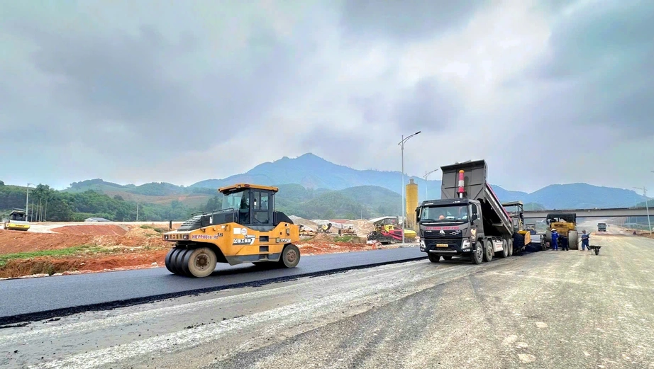 Đề xuất 5.900 tỷ đồng mở rộng gần 65km cao tốc Tuyên Quang - Hà Giang- Ảnh 1. Đề xuất 5.900 tỷ đồng mở rộng gần 65km cao tốc Tuyên Quang - Hà Giang- Ảnh 1.