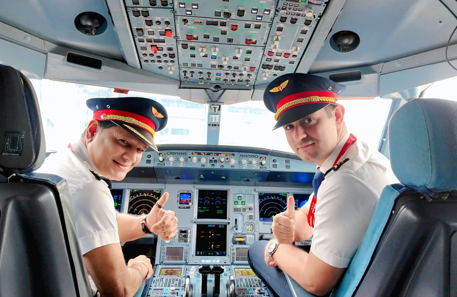 Vietjet lần thứ ba v&agrave;o Top 50 Doanh nghiệp ph&aacute;t triển bền vững ti&ecirc;u biểu Việt Nam - Ảnh 2.