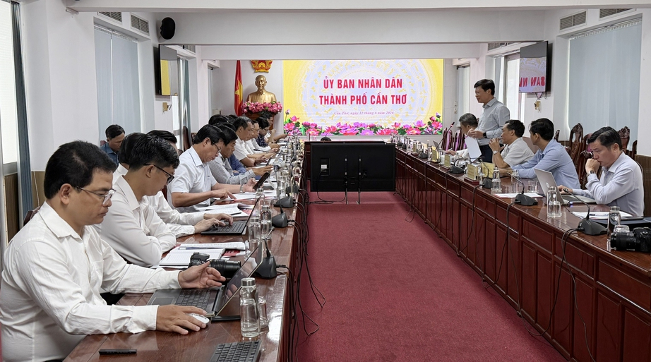 Cần Thơ th&aacute;o gỡ điểm nghẽn để mở rộng hệ thống ph&acirc;n phối xăng dầu - Ảnh 2.