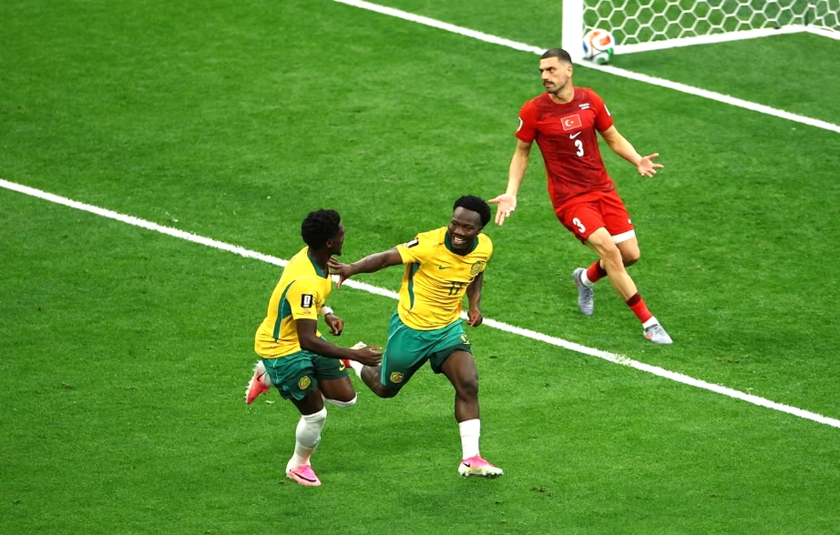Australia tạo địa chấn tại World Cup 2026 với Chiến thắng 2 - 0 trước Thổ Nhĩ Kỳ - Ảnh 1.