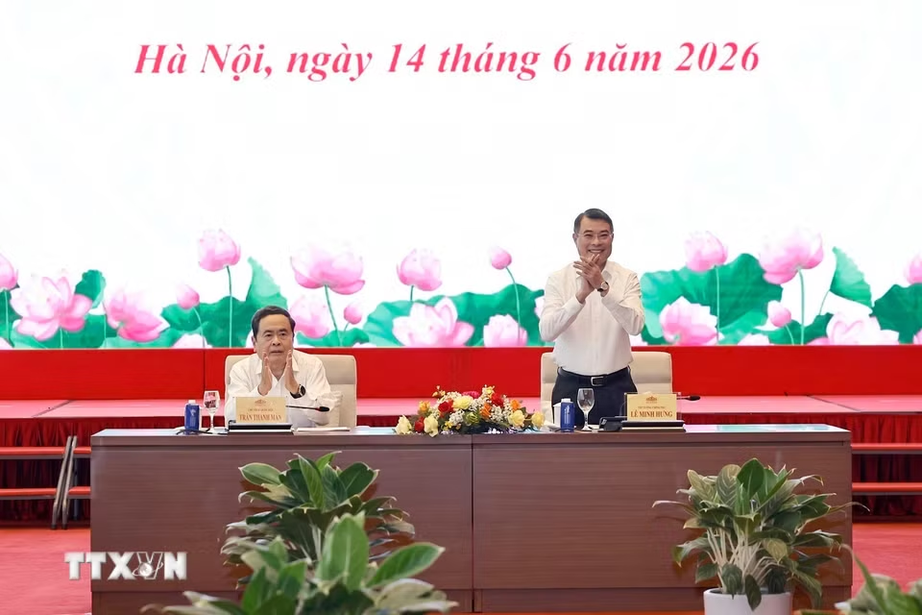 Chủ tịch Quốc hội v&agrave; Thủ tướng gặp mặt l&atilde;nh đạo c&aacute;c cơ quan b&aacute;o ch&iacute; - Ảnh 1.