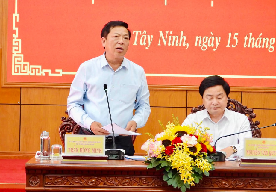 Bộ trưởng Bộ X&acirc;y dựng: Khẩn trương triển khai c&aacute;c dự &aacute;n giao th&ocirc;ng động lực ở T&acirc;y Ninh - Ảnh 4.
