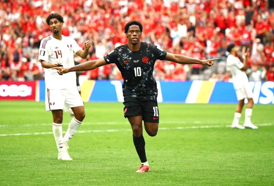 Canada v&ugrave;i dập Qatar 6 - 0 tại World Cup 2026 , Jonathan David tỏa s&aacute;ng - Ảnh 1.
