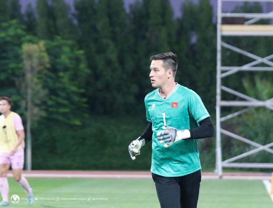 Thực hư vụ thủ m&ocirc;n Nguyễn Filip chia tay CLB C&ocirc;ng an H&agrave; Nội?- Ảnh 2.