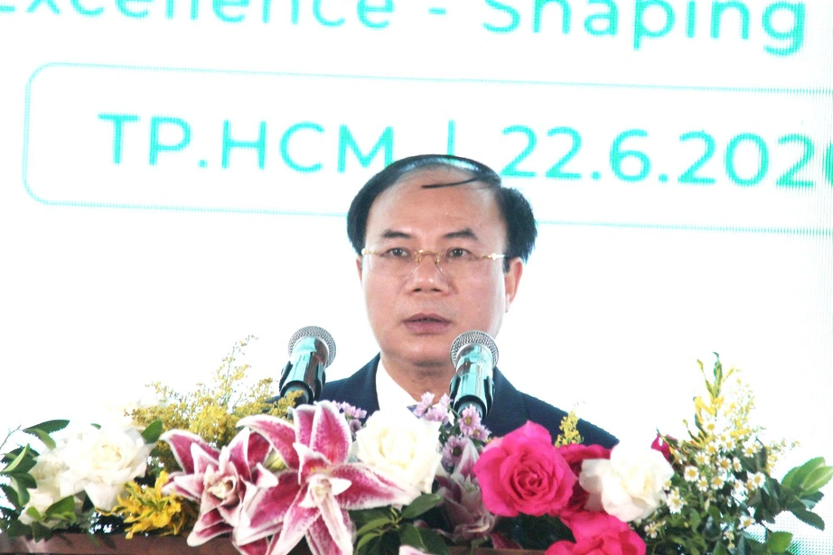 Thứ trưởng Nguyễn Văn Sinh đánh giá cao nỗ lực của TP.HCM trong phát triển nhà ở xã hội - Ảnh 1.