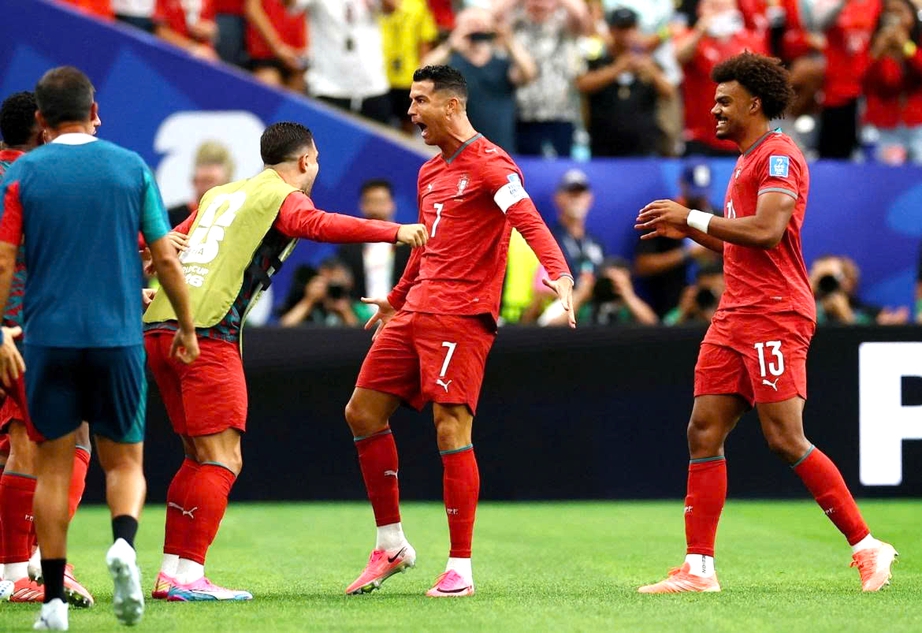 Ronaldo tỏa sáng , Bồ Đào Nha hủy diệt Uzbekistan 5 - 0 tại World Cup 2026 - Ảnh 1. Ronaldo tỏa sáng , Bồ Đào Nha hủy diệt Uzbekistan 5 - 0 tại World Cup 2026 - Ảnh 1.