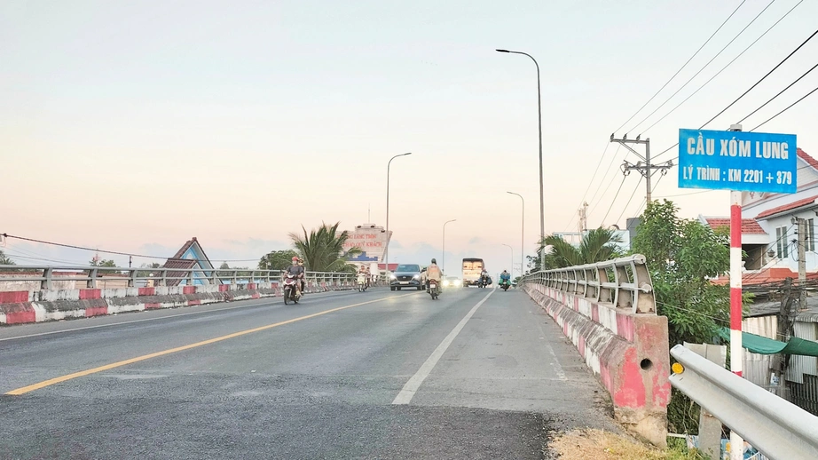 Xử l&yacute; dứt điểm đoạn đường thường xảy ra tai nạn tr&ecirc;n Quốc lộ 1 qua C&agrave; Mau - Ảnh 1.