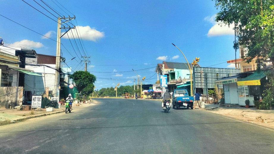 Xử l&yacute; dứt điểm đoạn đường thường xảy ra tai nạn tr&ecirc;n Quốc lộ 1 qua C&agrave; Mau - Ảnh 2.