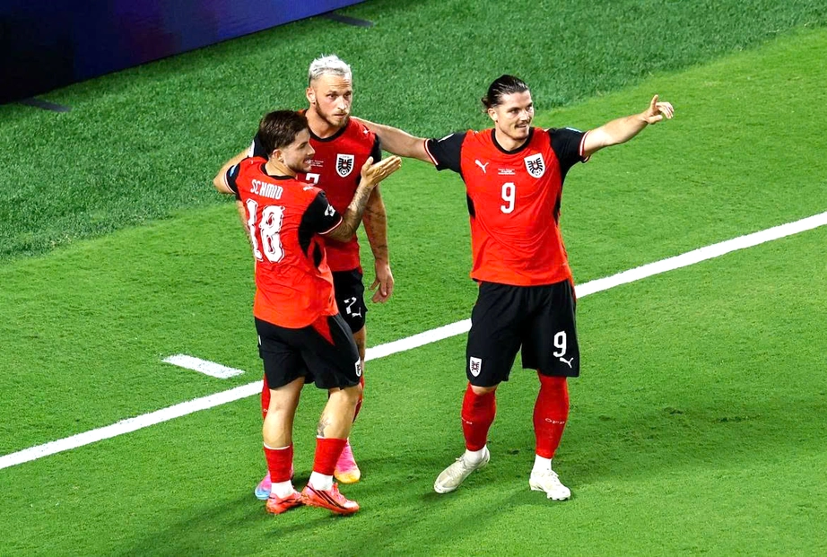 &Aacute;o v&agrave; Algeria kh&ocirc;ng d&agrave;n xếp tỷ số: H&ograve;a 3 - 3 tại World Cup 2026 - Ảnh 1.