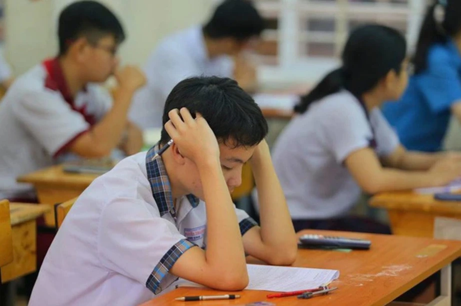 Cha mẹ lưu &yacute; g&igrave; để bảo vệ sức khỏe sĩ tử trước kỳ thi tốt nghiệp THPT?- Ảnh 1.