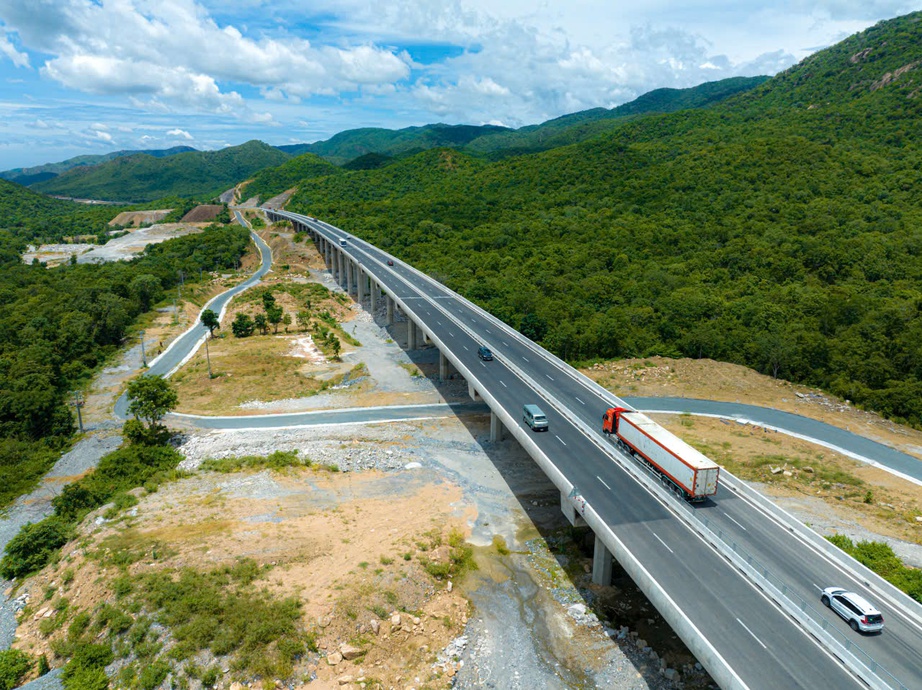 Đ&aacute;nh gi&aacute; t&iacute;nh cấp b&aacute;ch, đề xuất cơ chế đặc th&ugrave; đầu tư mở rộng cao tốc Bắc - Nam ph&iacute;a Đ&ocirc;ng- Ảnh 2.