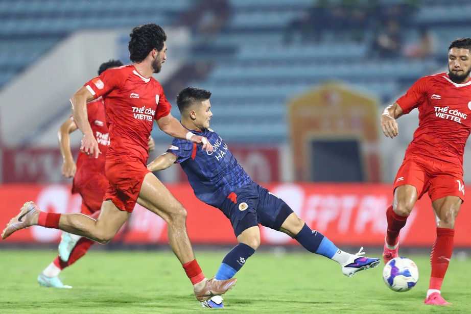 Thắng s&aacute;t n&uacute;t CLB C&ocirc;ng an H&agrave; Nội, Thể C&ocirc;ng Viettel gi&agrave;nh ng&ocirc;i &aacute; qu&acirc;n V-League- Ảnh 1.
