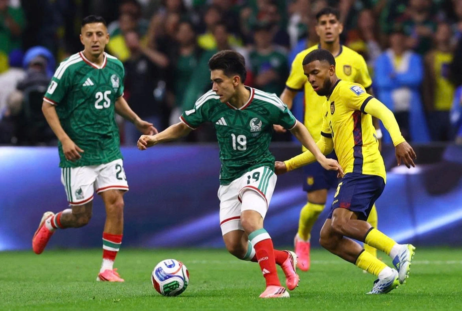 World Cup 2026: Thắng dễ Ecuador, Mexico lấy v&eacute; v&agrave;o v&ograve;ng 1/8 - Ảnh 1.