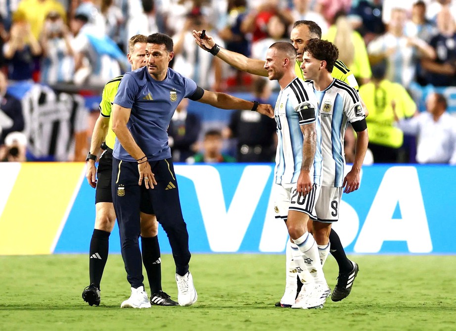 Messi bất ngờ để lộ điểm yếu của Argentina trước b&aacute;n kết World Cup 2026 - Ảnh 2.