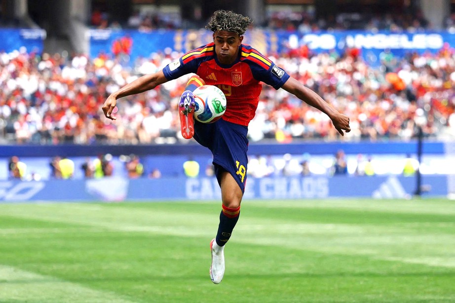 Thống kê khó tin về Lamine Yamal và Mbappe trước bán kết World Cup 2026 - Ảnh 1.