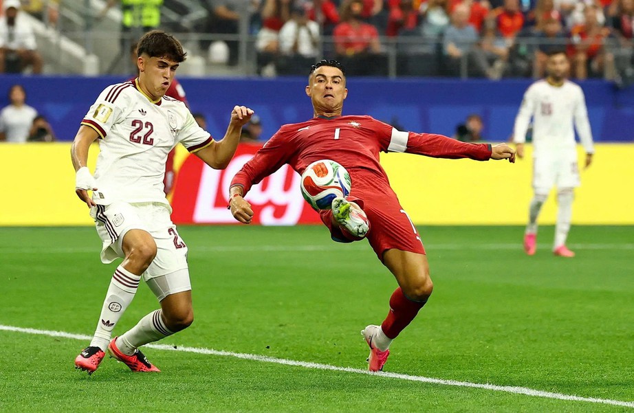 World Cup 2026: Sao trẻ Tây Ban Nha tuyên bố không sợ Mbappe - Ảnh 1.