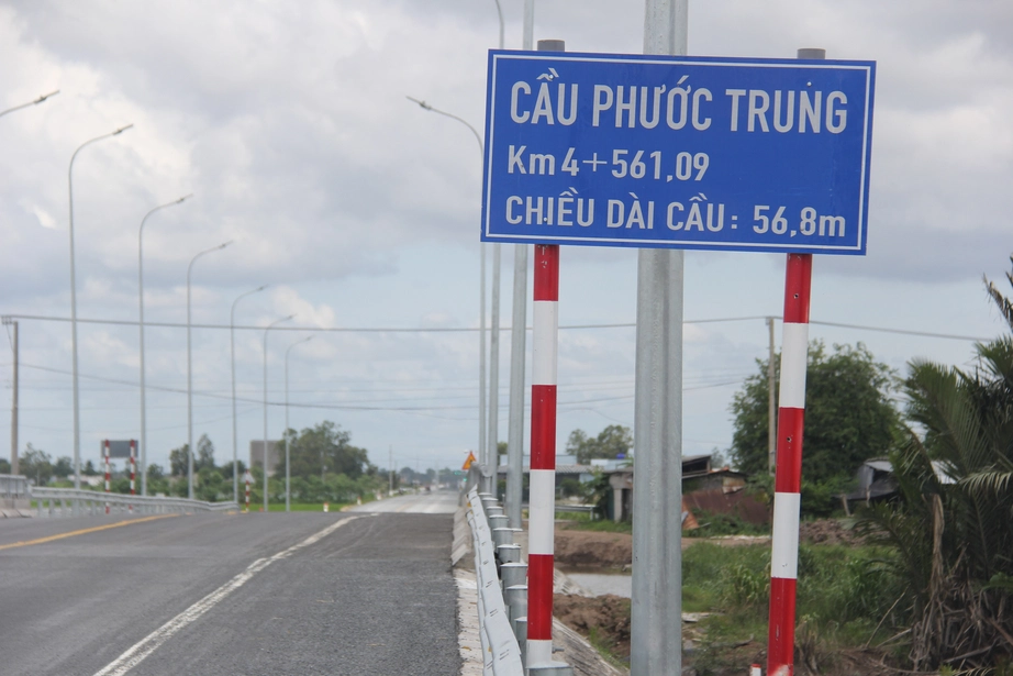 To&agrave;n cảnh đường ven s&ocirc;ng Tiền ở Đồng Th&aacute;p trước ng&agrave;y th&ocirc;ng xe - Ảnh 3.