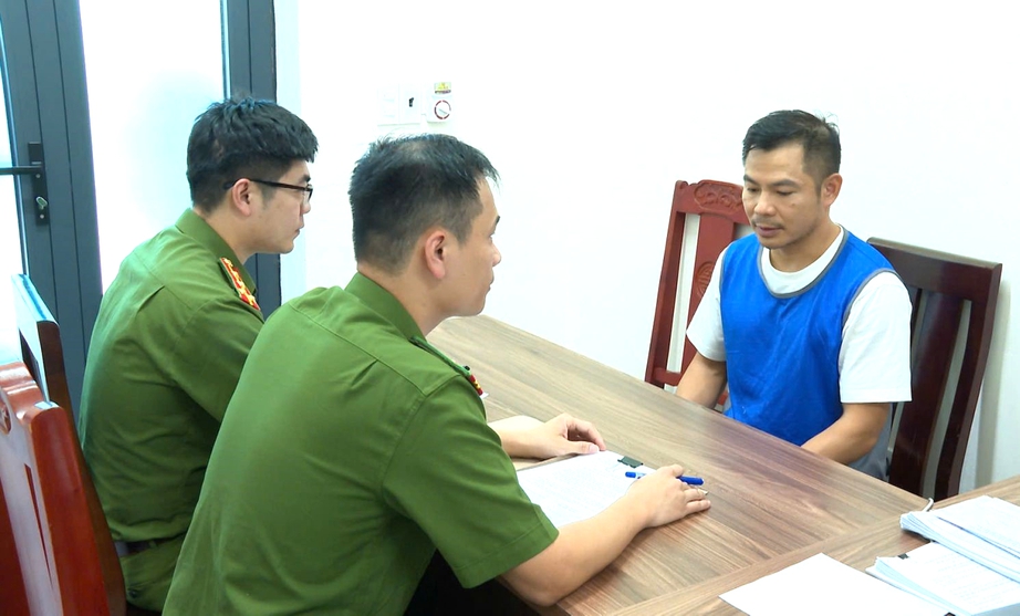 Thanh H&oacute;a Triệt ph&aacute; đường d&acirc;y bu&ocirc;n lậu kim cương xuy&ecirc;n quốc gia năm 2026 - Ảnh 1.