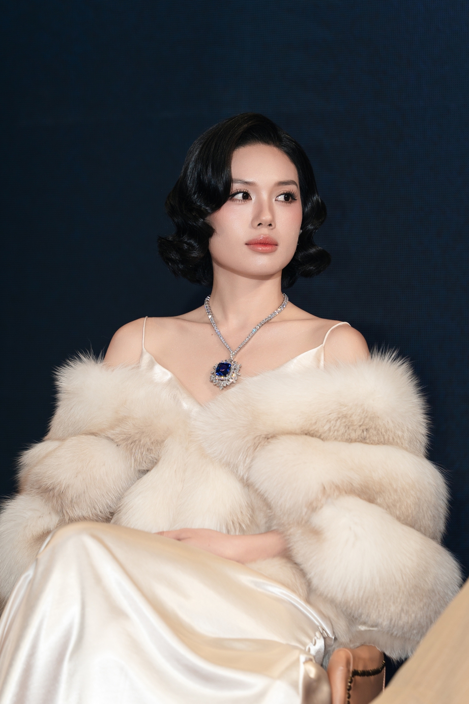Tăng Thanh Hà nói về áp lực khi tái xuất màn ảnh trong "Hoàng hậu cuối cùng" - Ảnh 4.