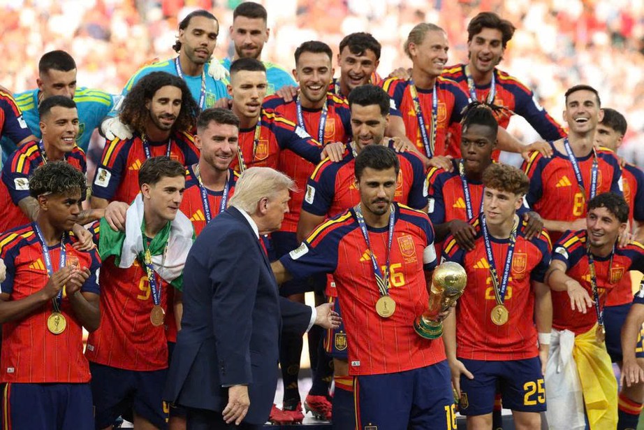 Đội tuyển Tây Ban Nha sẽ còn mạnh hơn ở World Cup 2030? - Ảnh 1.