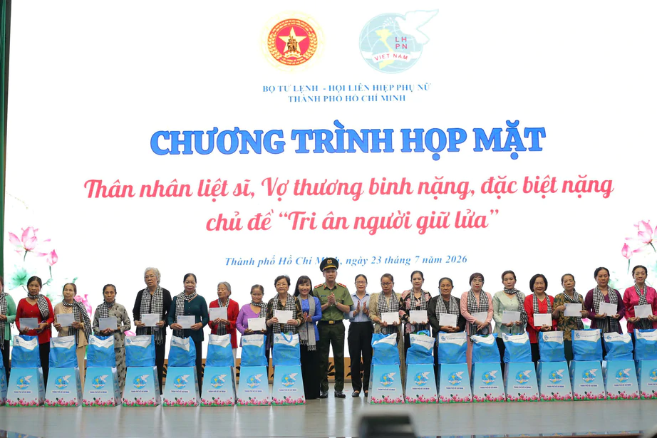 168 người vợ thương binh nặng được tri &acirc;n trong chương tr&igrave;nh "Tri &acirc;n người giữ lửa" - Ảnh 4.