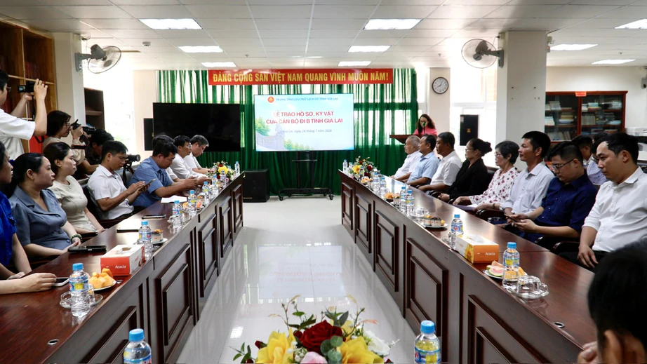 Gia Lai: Trao lại k&yacute; ức thi&ecirc;ng li&ecirc;ng của những c&aacute;n bộ đi B - Ảnh 1.