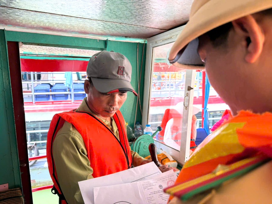 Ph&uacute; Thọ tăng cường quản l&yacute; an to&agrave;n giao th&ocirc;ng đường thủy năm 2026 - Ảnh 3.