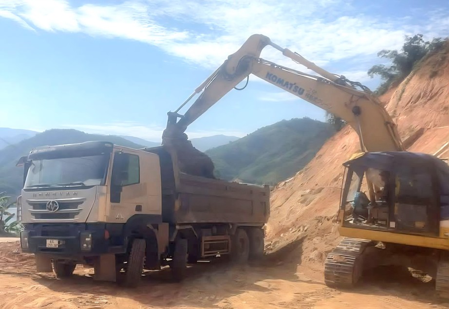 Quảng Ng&atilde;i: Khan hiếm vật liệu đầu v&agrave;o, c&aacute;c dự &aacute;n đầu tư c&ocirc;ng gặp kh&oacute; - Ảnh 5.